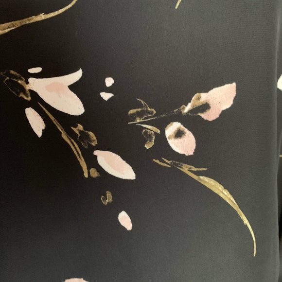 3/$30 Dynamite Choker V-Neck Floral Black Top Sz S - Picture 8 of 12